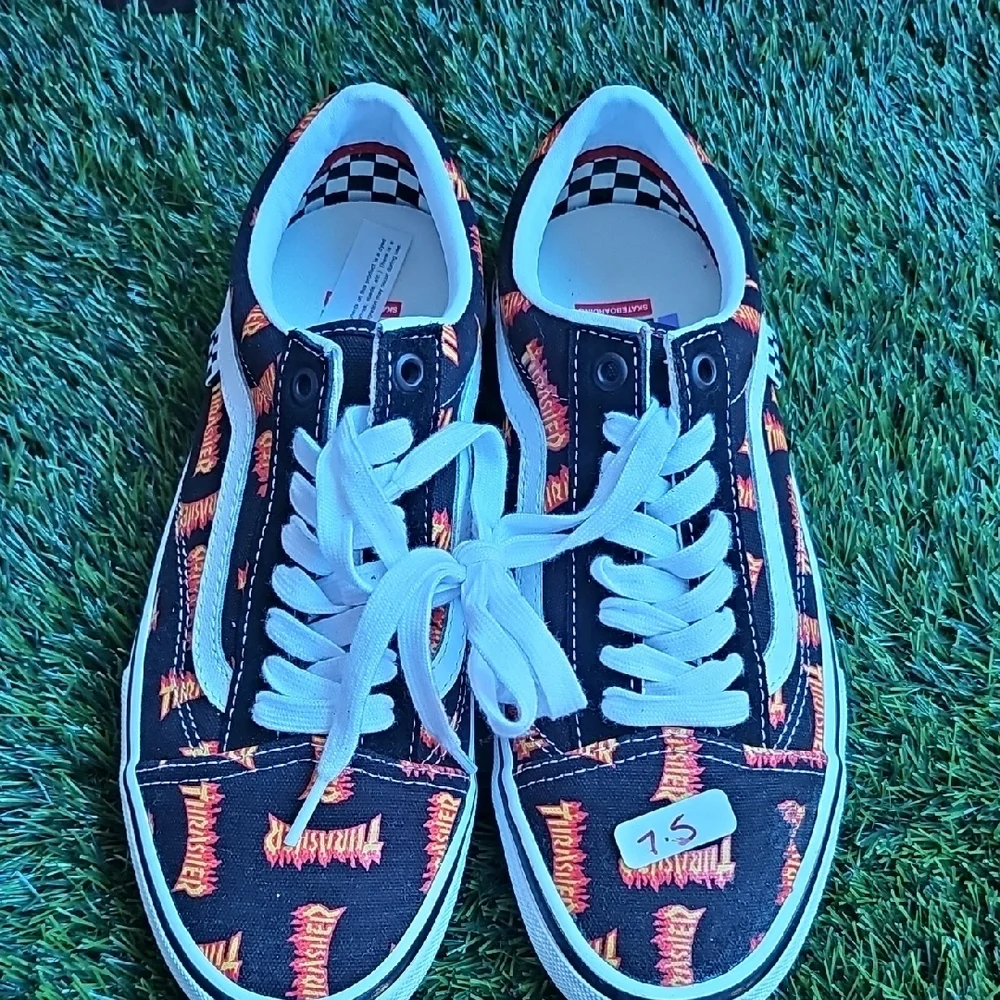 Vans Black and Orange Sneakers Low-Top Style - Picture 3 of 6